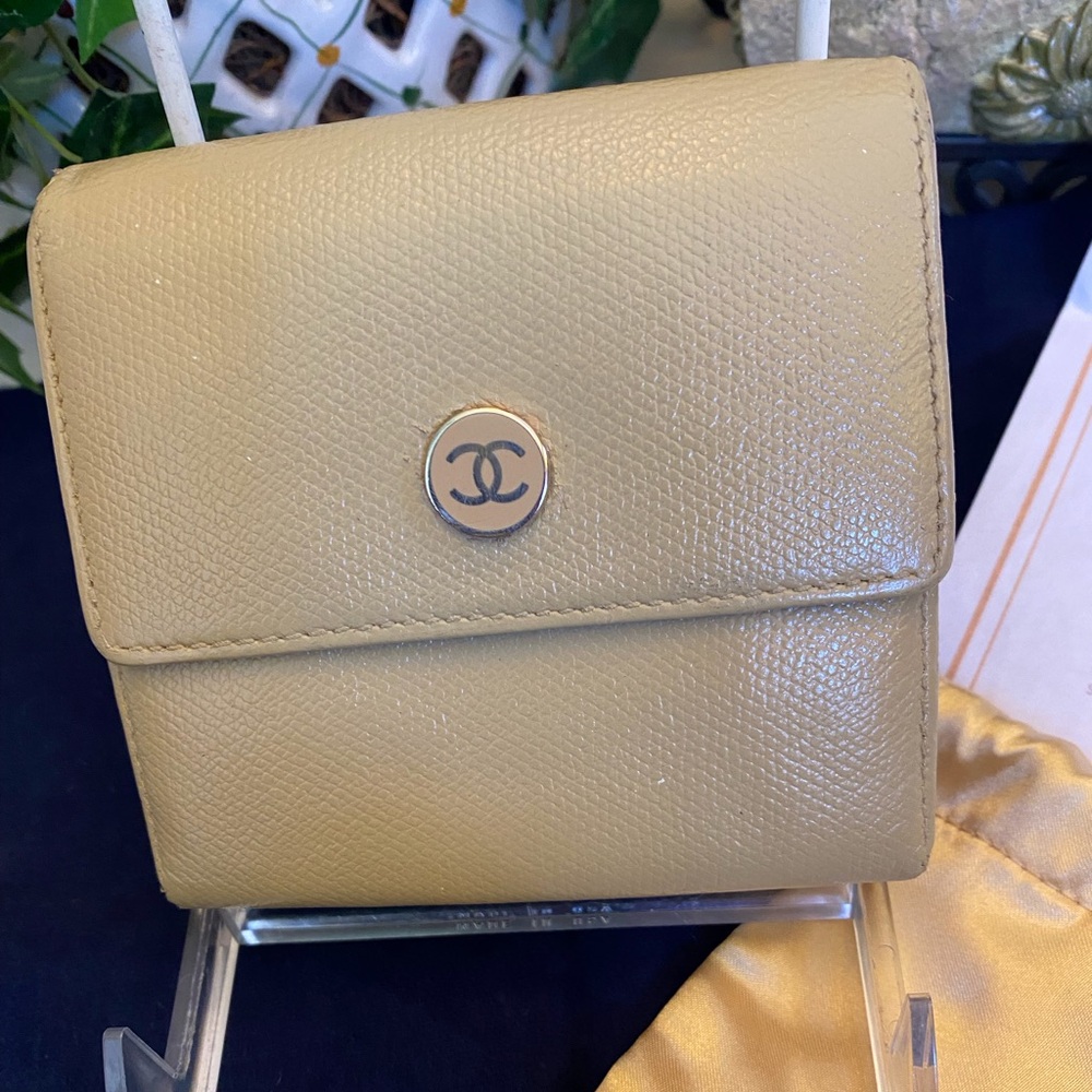 CHANEL Coco Button Caviar Skin Beige Wallet with Logo